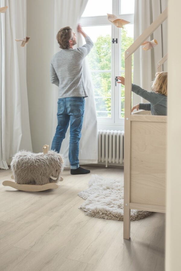 Élénkszürke Tölgy Quick Step - Laminált padló